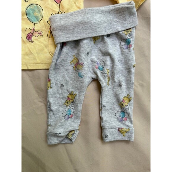 Winnie the Pooh nursery 2 piece outfit 0-3 months - Picture 3 of 5